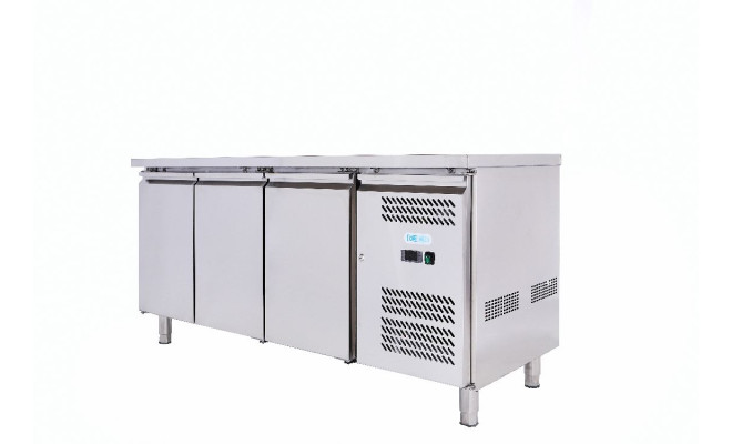 Стол холодильный 3-х дверный Snack без борта Forcold G-SNACK3100TN-FC
